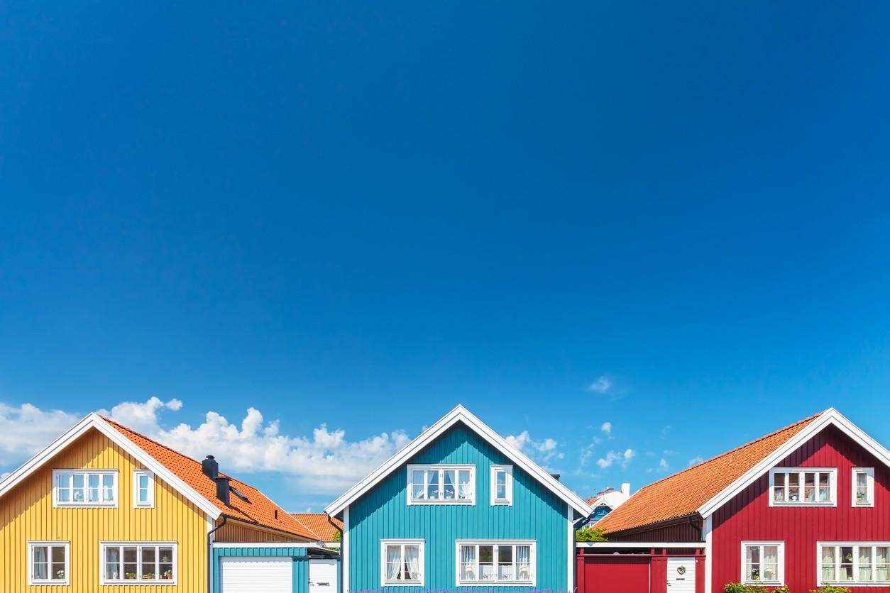 How to Choose Exterior Paint Colours That You Won’t End Up Hating